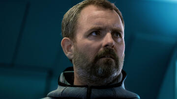 Neil Maskell in Hijack 1x05