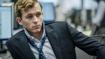 Harry Lawtey in Industry 1x04