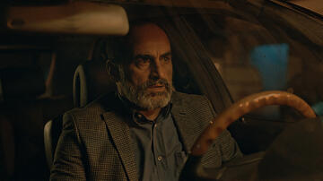 Navid Negahban in Tehran 1x02