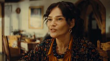 Chiara Caselli in Nina Roza