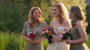 (S-D) Jenny Cooper come Joey Barnes, Alexandra Breckenridge come Mel Monroe, Zibby Allen come Brie Sheridan in Virgin River 6x10