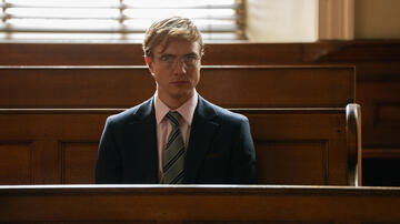 Henry Ashton come Max Hastings in Come uccidono le brave ragazze 2x03