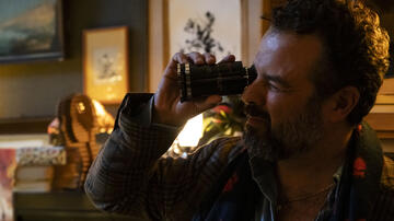 Il regista Edoardo De Angelis sul set del suo film Il fuoco che ti porti dentro