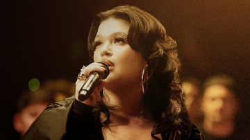 Apple Music 'Music Room' Lola Young