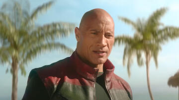 Dwayne Johnson in Uno Rosso, scena da Trailer