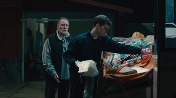 La città dei vivi di Edoardo Gabbriellini, scena da Clip 'Me lo trovo un lavoro'