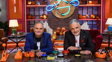LOL Halloween Special - I Conduttori Giorgio Gherarducci e Marco Santin (Gialappa's Band)