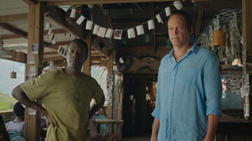 Ronald Peet e Vince Vaughn in Bad Monkey 1x09