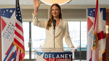 Yvonne Strahovski in Bad Monkey 2x01