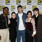 (S-D) David Jonsson, Cailee Spaeny, Archie Renaux, Isabela Merced e Spike Fearn attendono l'Alien: Romulus Panel al SDCC in San Diego, California il 26 luglio 2024