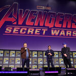 Joe Russo, Anthony Russo e Kevin Feige per Avengers: Secret Wars sul palco del Marvel Studios Panel nella Hall H al SDCC in San Diego, in California il 27 luglio 2024