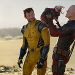 (S-D) Hugh Jackman come Wolverine/Logan, Dogpool, e Ryan Reynolds come Deadpool/Wade Wilson in Deadpool & Wolverine