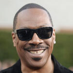 Eddie Murphy e Nischelle Turner alla première mondiale di Beverly Hills Cop: Axel F al Wallis Annenberg Center for the Performing Arts il 20 giugno 2024 a Beverly Hills, California