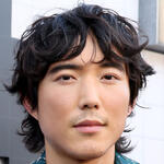 Justin H. Min attende la Premere di The Umbrella Academy S4 all'Egyptian Theatre Hollywood il 5 Agosto 2024 in Los Angeles, California