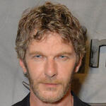 Sam Hazeldine partecipa all'evento di anteprima de Il Signore degli Anelli: Gli Anelli del Potere S2 al SDCC il 25 luglio 2024 a San Diego, California