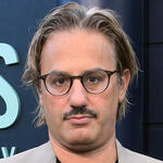 Gil Ozeri partecipa alla premiere di Monsters: The Lyle and Erik Menendez Story di Netflix all'Egyptian Theatre Hollywood il 16 settembre 2024 a Los Angeles, California