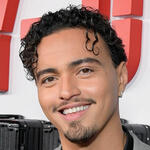 Tonatiuh alla première di Los Angeles di Carry-On di Netflix all'Egyptian Theatre Hollywood il 5 dicembre 2024 a Los Angeles, California 