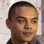 Jim Caesar partecipa alla première mondiale di Havoc di Netflix al BFI IMAX il 15 aprile 2025 a Londra, Inghilterra