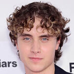 Joseph Zada partecipa alla proiezione e al panel di We Were Liars al Tribeca Festival il 10 giugno 2025 a New York City