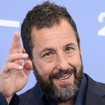 L'attore Adam Sandler al photocall del film Jay Kelly di Noah Baumbach alla 82a Mostra del Cinema di Venezia, giovedì 28 agosto 2025