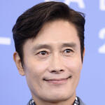 L'attore Lee Byung-hun al photocall del film No Other Choice - Non c'è altra scelta di Park Chan-wook alla 82a Mostra del Cinema di Venezia, venerdì 29 agosto 2025