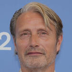 L'attore Mads Mikkelsen al photocall del  film Den Sidste Viking (The Last Viking) di Anders Thomas Jensen alla 82a Mostra del Cinema di Venezia, sabato 30 agosto 2025