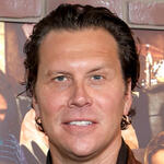 Hayes MacArthur partecipa alla première sul red carpet e all'after party di The Runarounds al Roxy il 26 agosto 2025 a Los Angeles, California