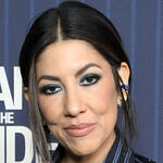 Stephanie Beatriz partecipa alla première di 'A Man on the Inside' di Netflix al Netflix Tudum Theater il 10 novembre 2024 a Los Angeles, California