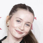 Flora Jacoby Richardson partecipa alla première mondiale di 'Goodbye June' di Netflix al Curzon Mayfair il 3 dicembre 2025 a Londra, Inghilterra