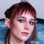 Sophia Anne Caruso partecipa alla proiezione per i fan della seconda stagione di One Piece di Netflix a Los Angeles presso l'United Artists Theatre il 26 febbraio 2026 a Los Angeles, California