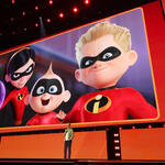 Pete Docter, direttore creativo di Pixar Animation Studios, per Gli Incredibili 3 sul palco del Disney Entertainment Showcase al D23: The Ultimate Disney Fan Event il 14 agosto 2026 ad Anaheim, in California
