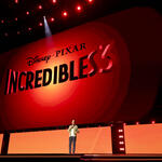 Pete Docter, direttore creativo di Pixar Animation Studios, per Gli Incredibili 3 sul palco del Disney Entertainment Showcase al D23: The Ultimate Disney Fan Event il 14 agosto 2026 ad Anaheim, in California