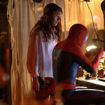 MJ (Zendaya) guarda Spider-Man lavorare in Spider-Man: Brand New Day