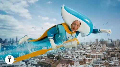 Rental Family - Nelle Vite degli Altri, scena da Teaser Trailer