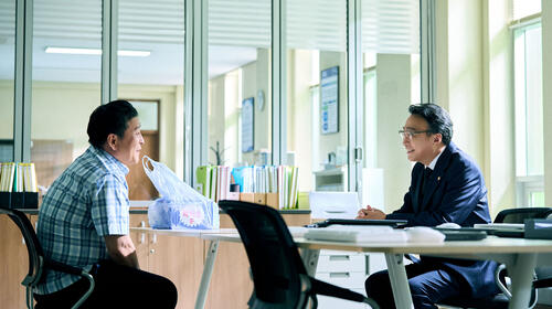 Lee Sung-Min come Choi Gang-seok in Lezioni Vere 1x07