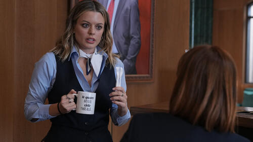 Muertos S.r.l. 1x03 - First Look