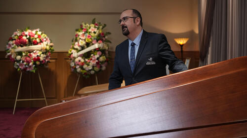Muertos S.r.l. 1x06 - First Look